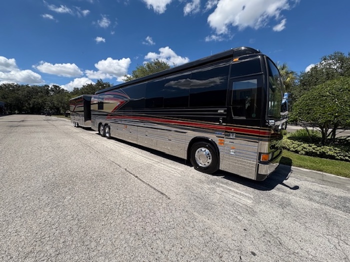 2005 Prevost Parliament XLII For Sale