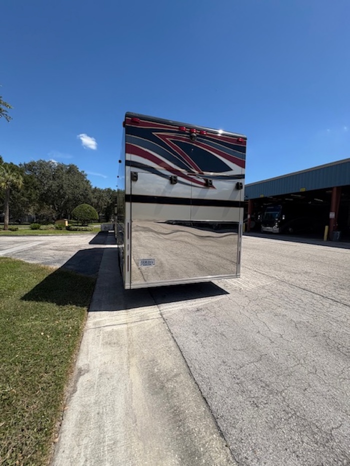 2005 Prevost Parliament XLII For Sale