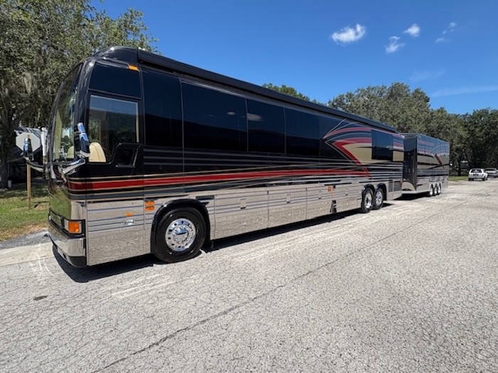 2005 Prevost Parliament XLII For Sale