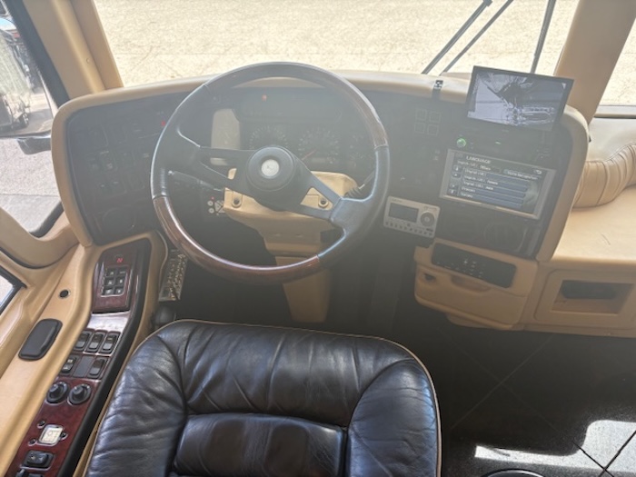 2005 Prevost Parliament XLII For Sale