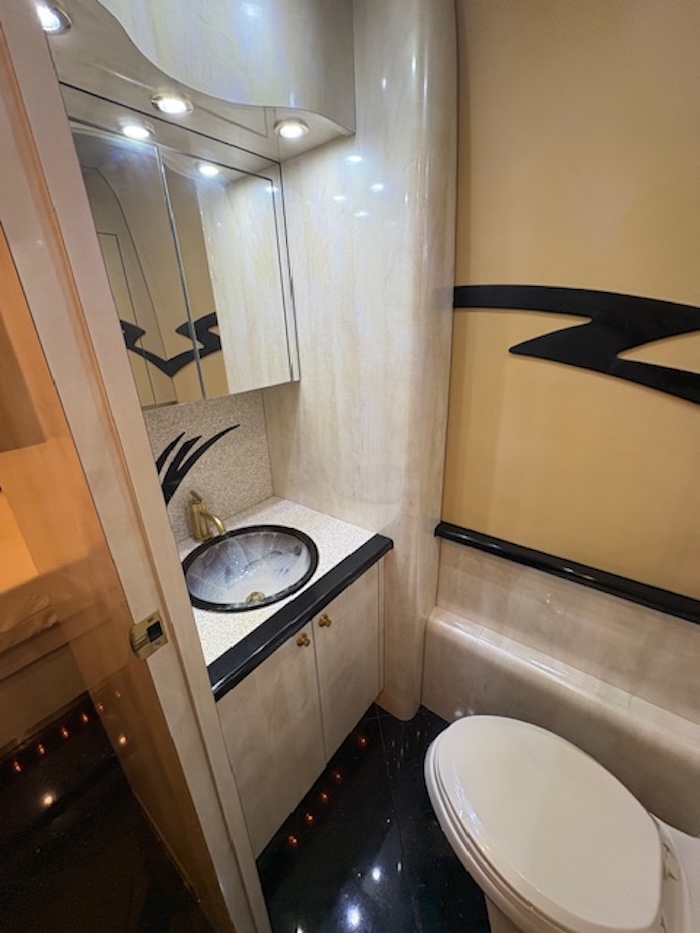 2005 Prevost Parliament XLII For Sale