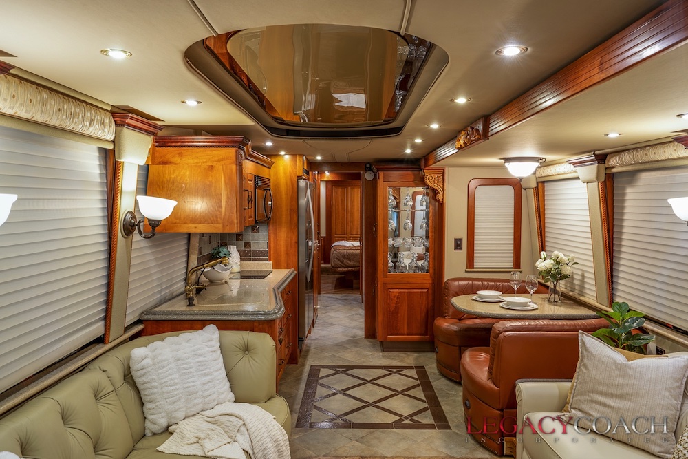 2005 Prevost Royale XLII For Sale