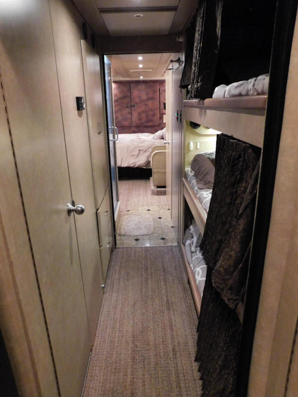 2005 Prevost Star XLII For Sale