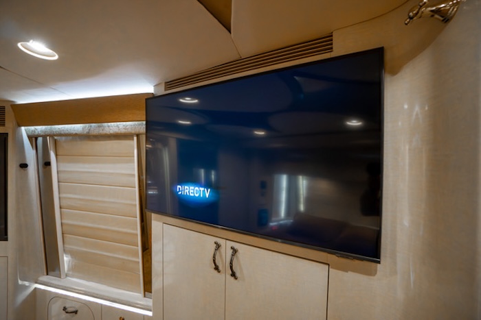 2006 Prevost Marathon H3-45 For Sale