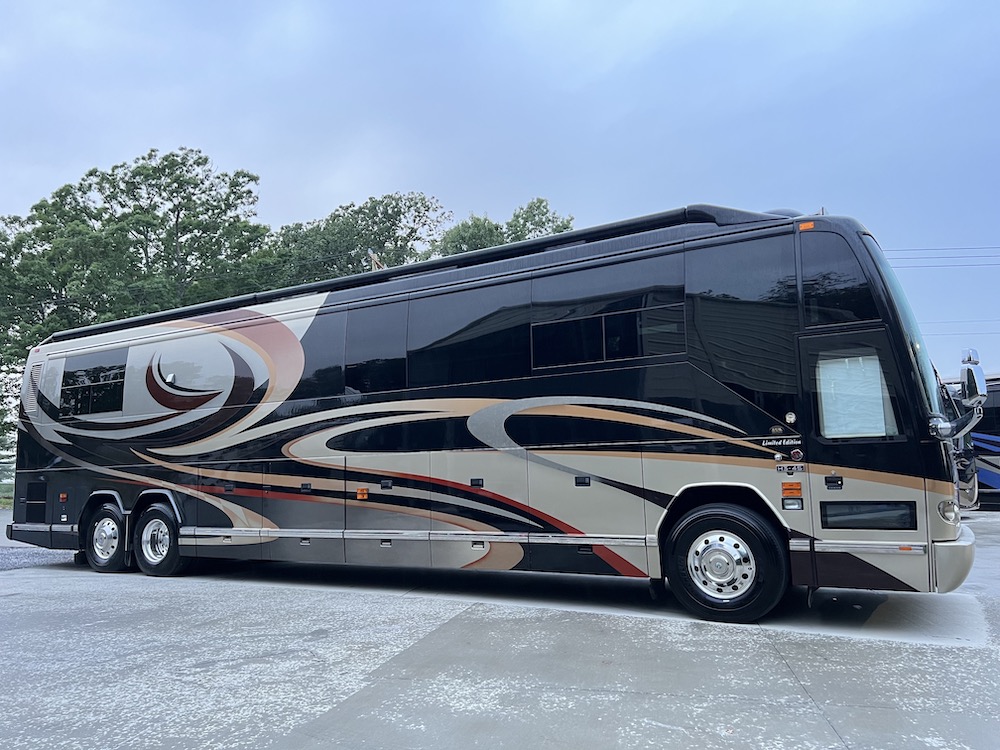 2006 Prevost American H3-45 For Sale