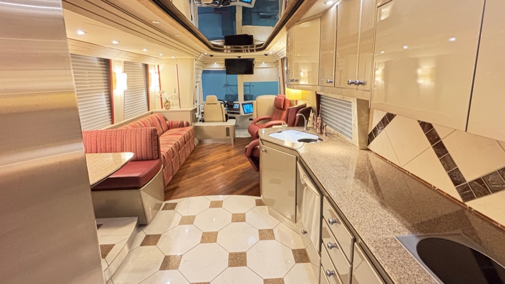 2006 Prevost Country Coach For Sale