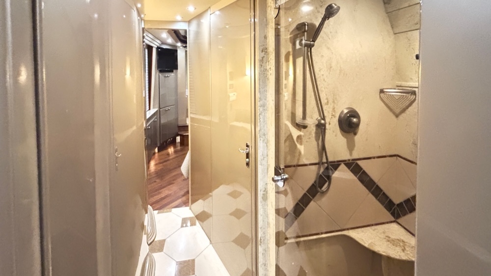 2006 Prevost Country Coach For Sale