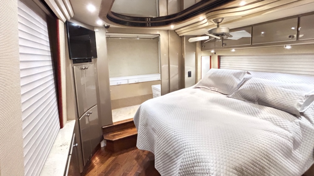 2006 Prevost Country Coach For Sale