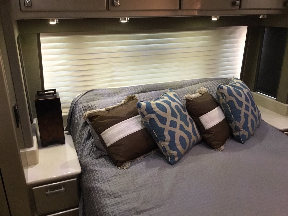 2006 Prevost Country Coach XLII For Sale