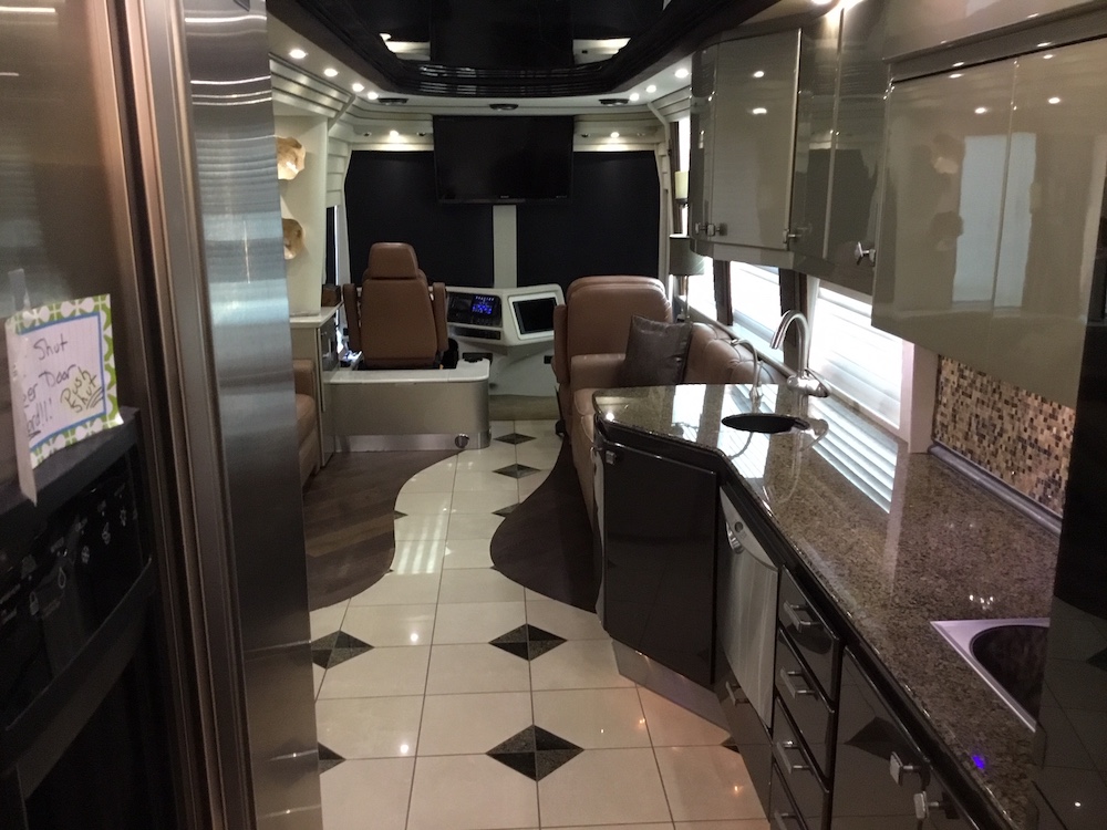 2006 Prevost Country Coach XLII For Sale