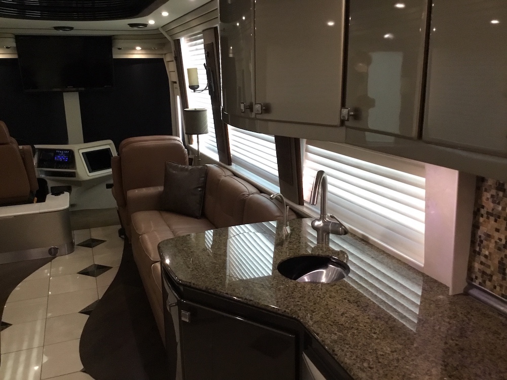 2006 Prevost Country Coach XLII For Sale