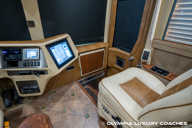 2006 Prevost Country Coach XLII For Sale