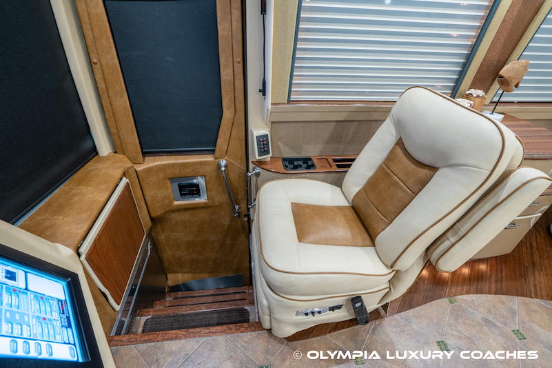 2006 Prevost Country Coach XLII For Sale