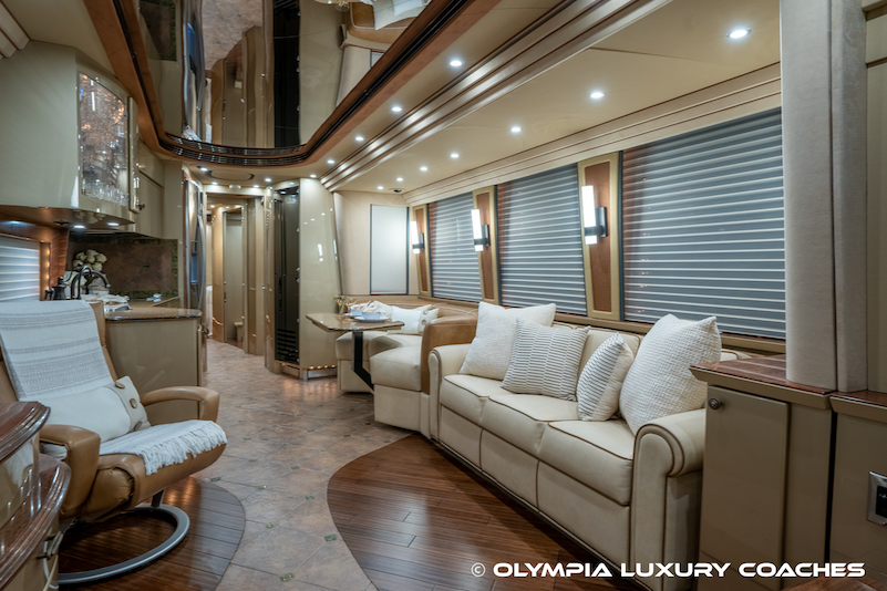 2006 Prevost Country Coach XLII For Sale