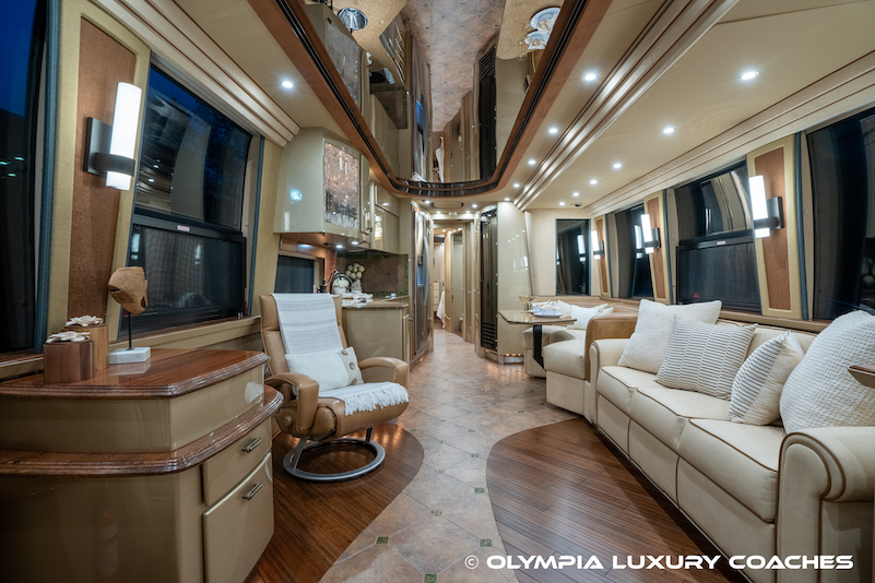 2006 Prevost Country Coach XLII For Sale