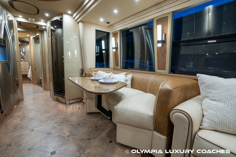 2006 Prevost Country Coach XLII For Sale