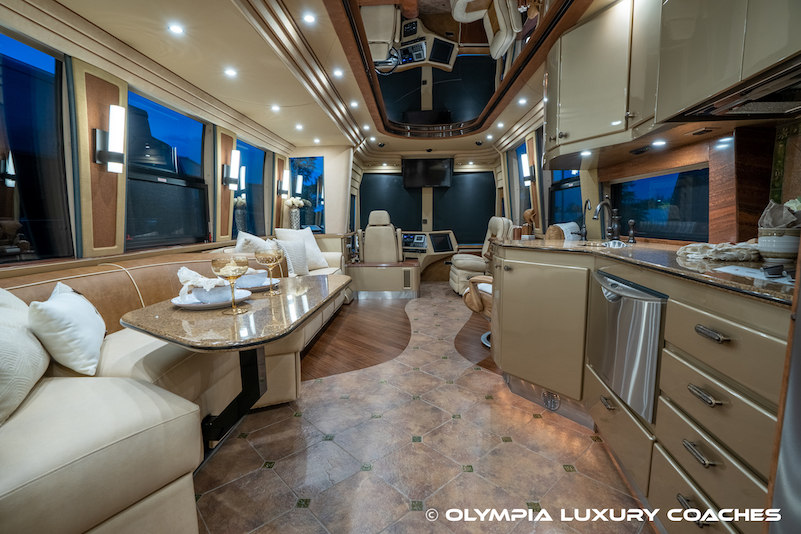 2006 Prevost Country Coach XLII For Sale