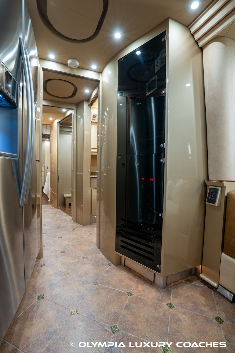 2006 Prevost Country Coach XLII For Sale