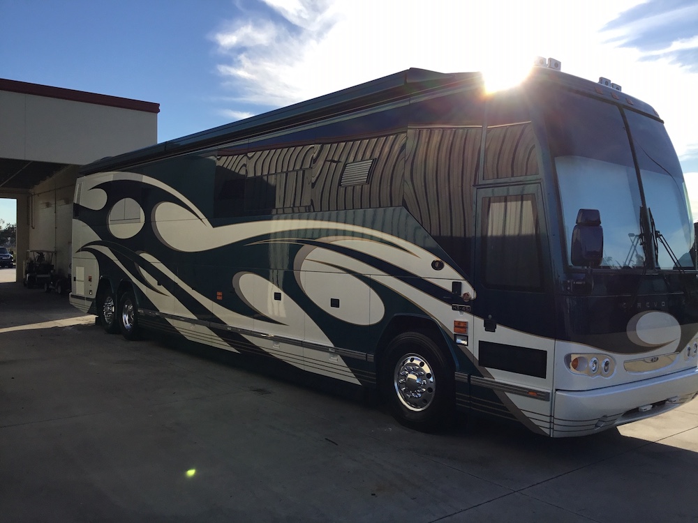 2006 Prevost Featherlite H3-45 For Sale