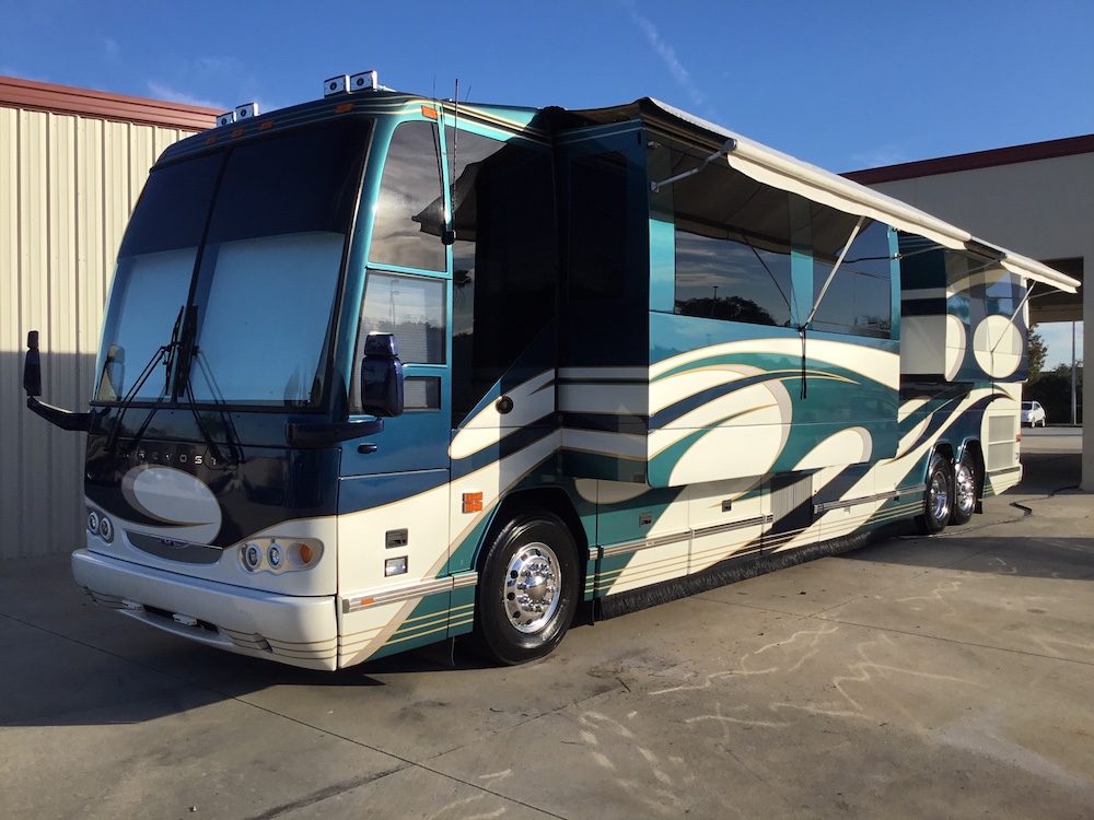 2006 Prevost Featherlite H3-45 For Sale