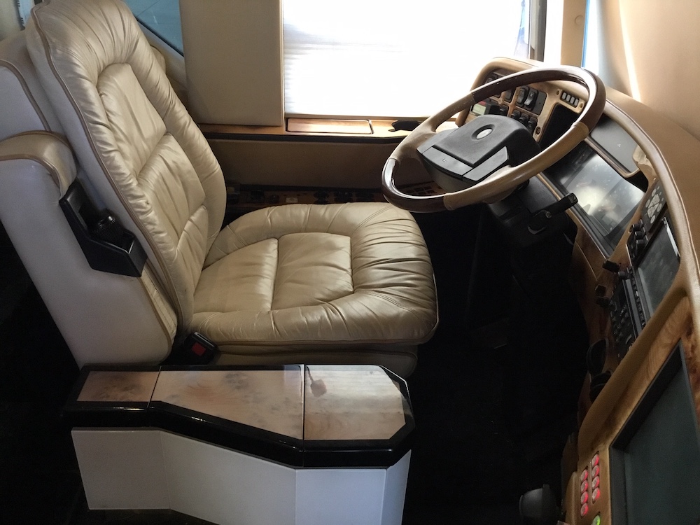 2006 Prevost Featherlite H3-45 For Sale