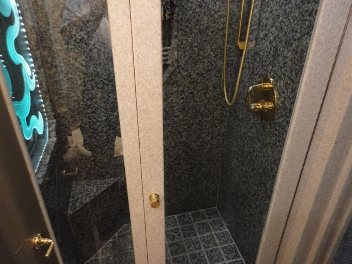2006 Prevost Featherlite  H3-45 For Sale