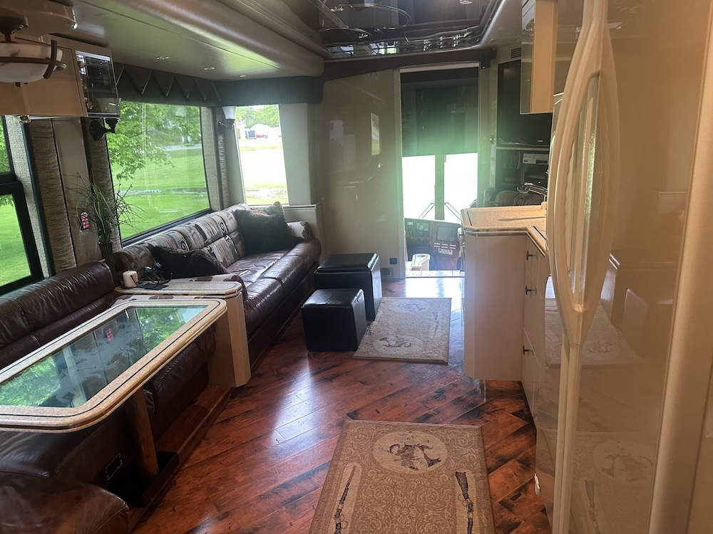 2006 Prevost Featherlite H3-45 For Sale