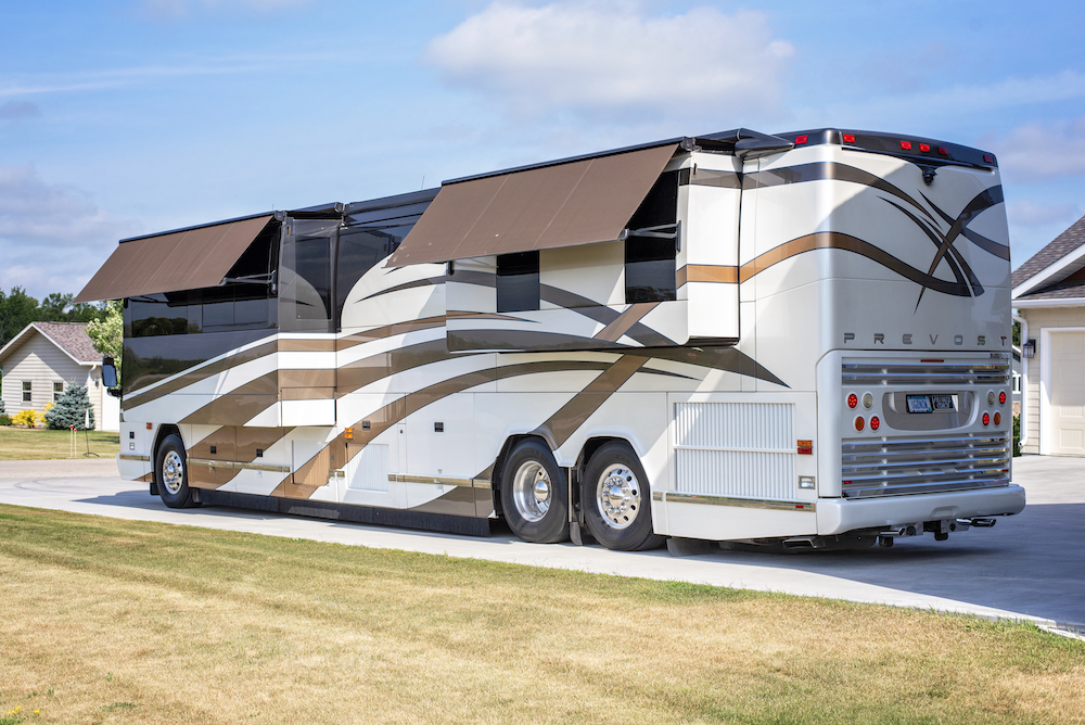 2006 Prevost Featherlite H3-45 For Sale