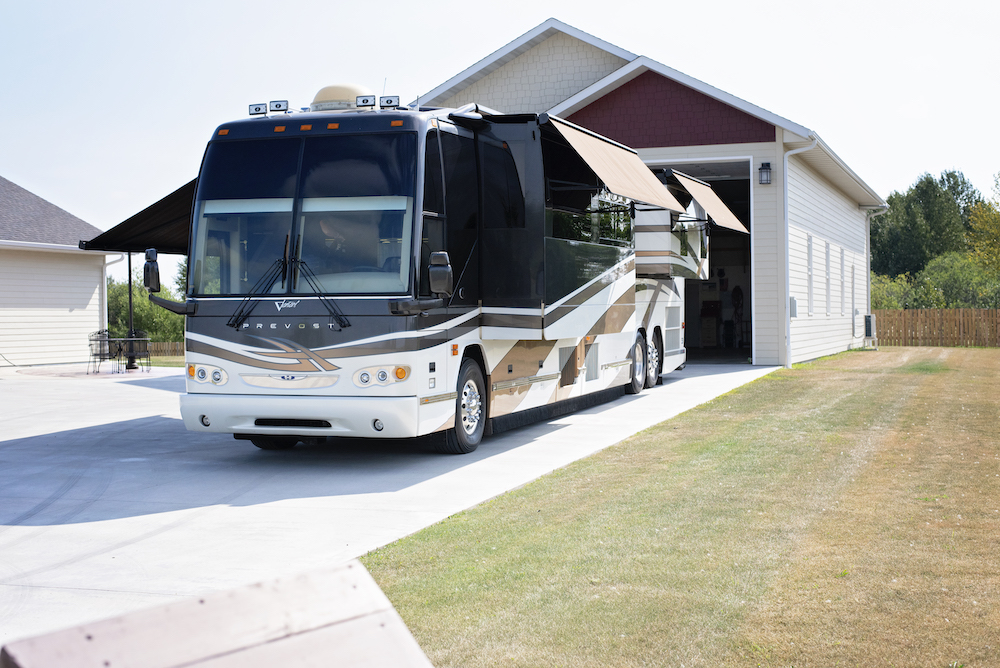 2006 Prevost Featherlite H3-45 For Sale