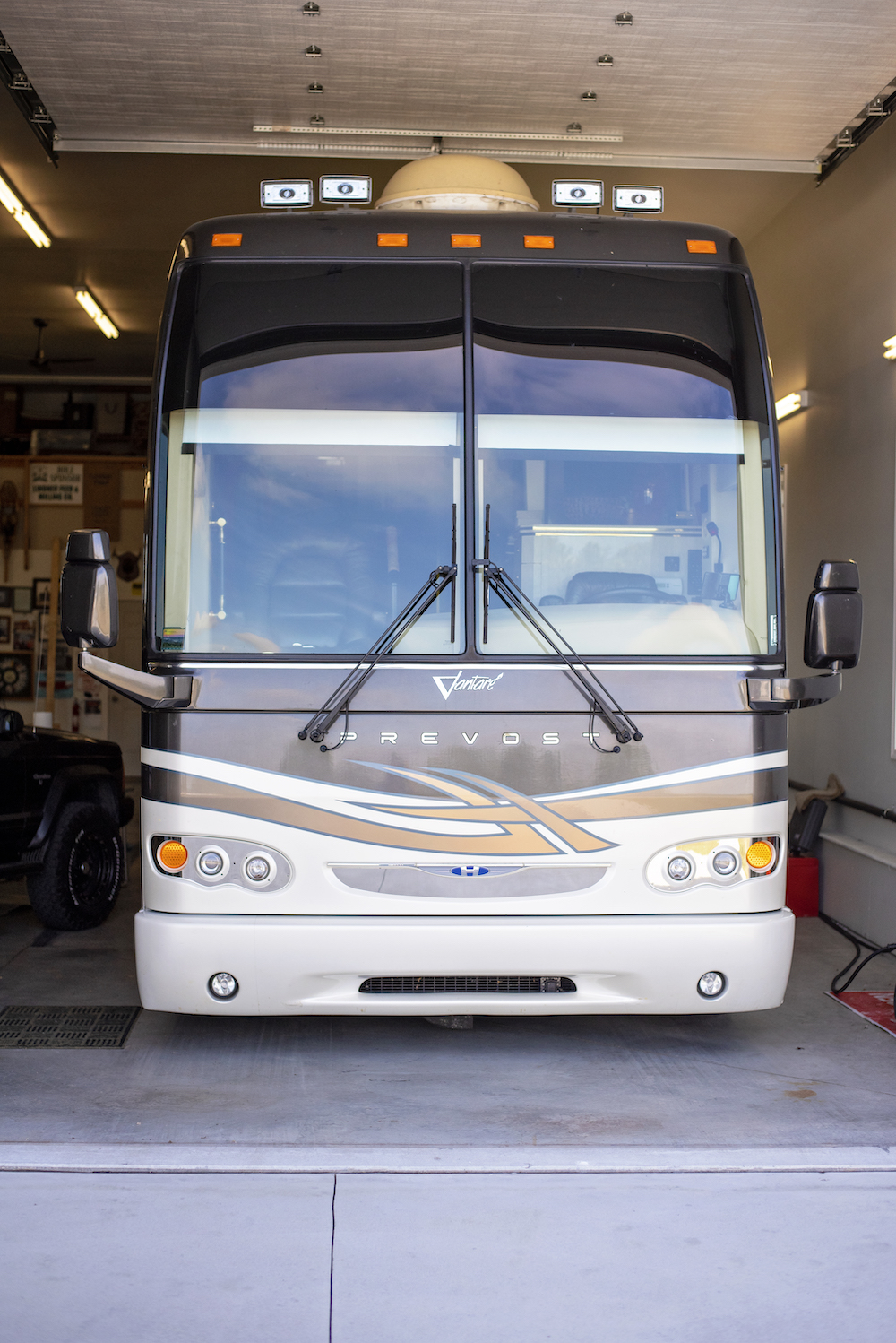 2006 Prevost Featherlite H3-45 For Sale