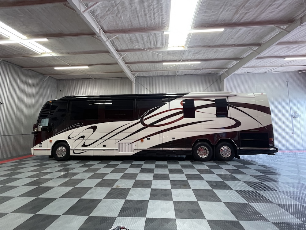 2006 Prevost Featherlite H3-45 For Sale