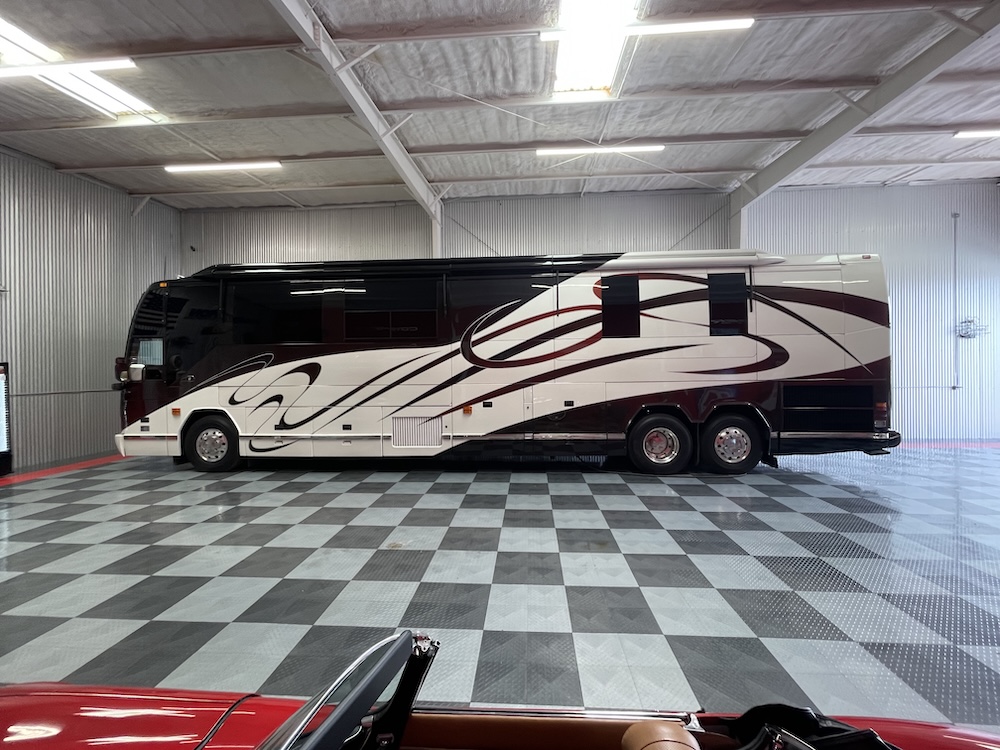 2006 Prevost Featherlite H3-45 For Sale