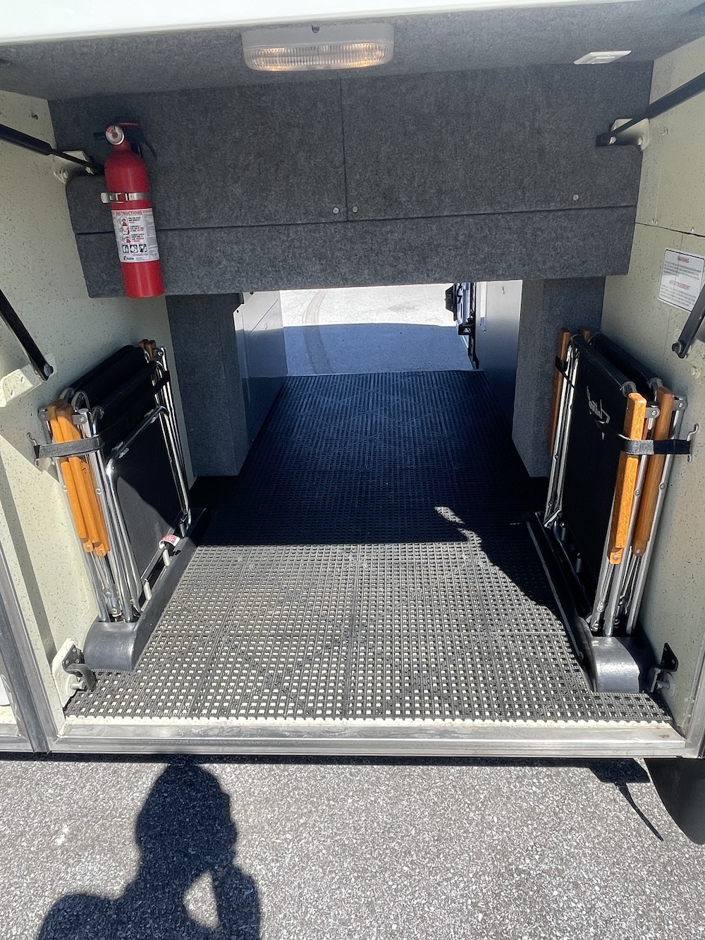 2006 Prevost Featherlite H3-45 For Sale