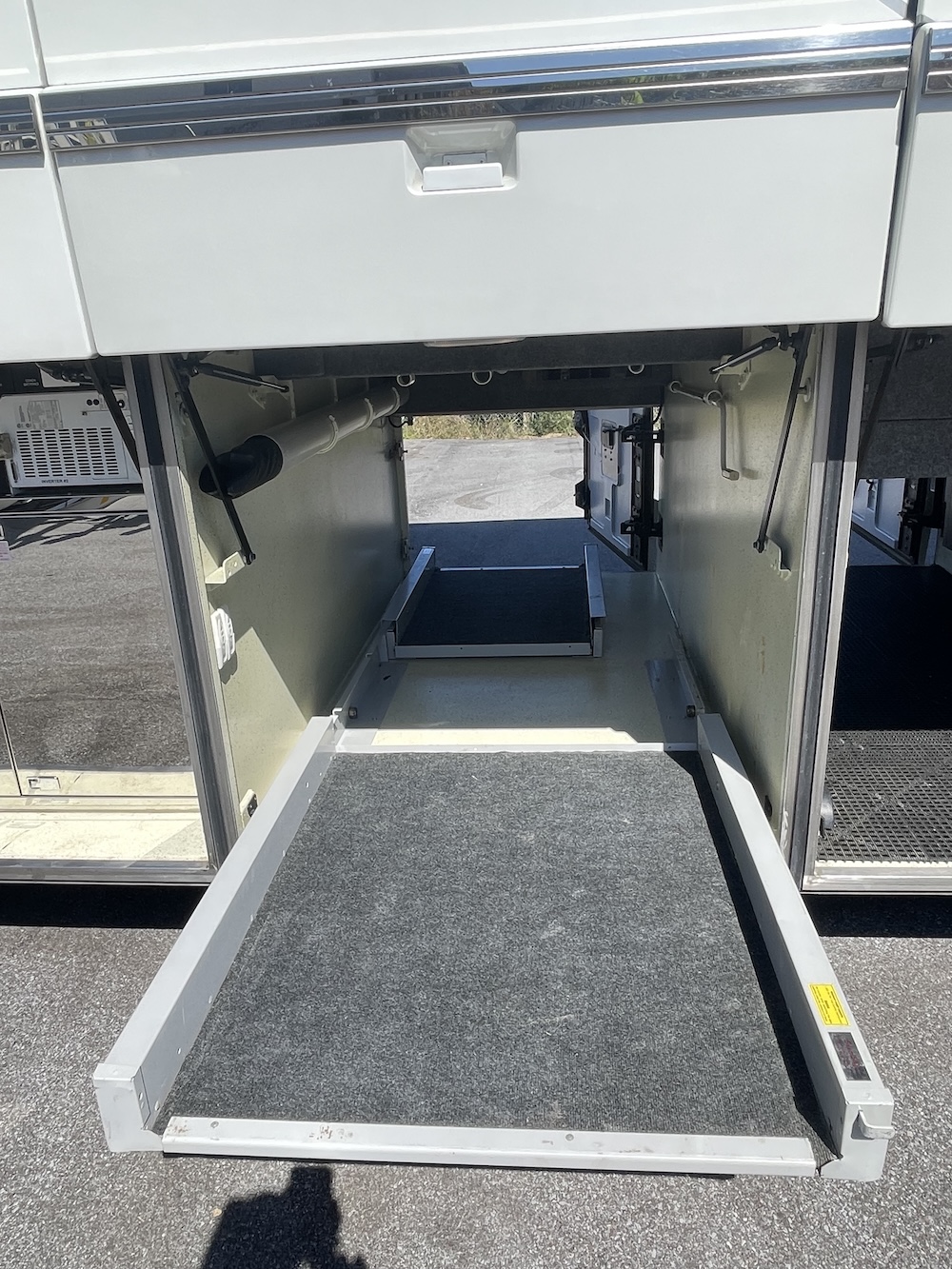 2006 Prevost Featherlite H3-45 For Sale