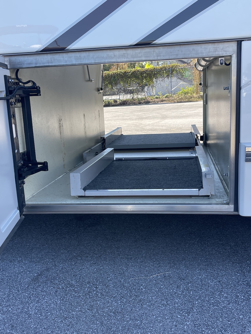 2006 Prevost Featherlite H3-45 For Sale