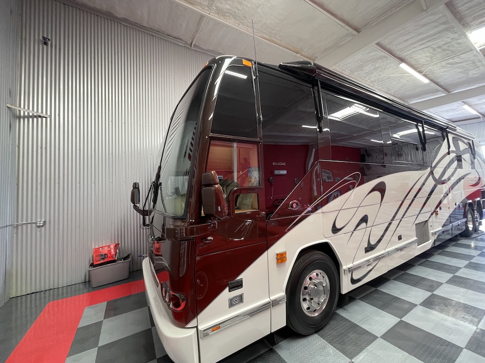 2006 Prevost Featherlite H3-45 For Sale