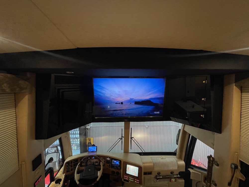 2006 Prevost Featherlite H3-45 For Sale