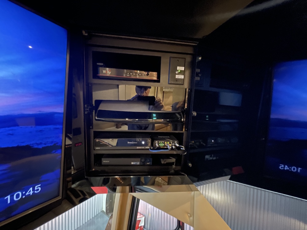 2006 Prevost Featherlite H3-45 For Sale