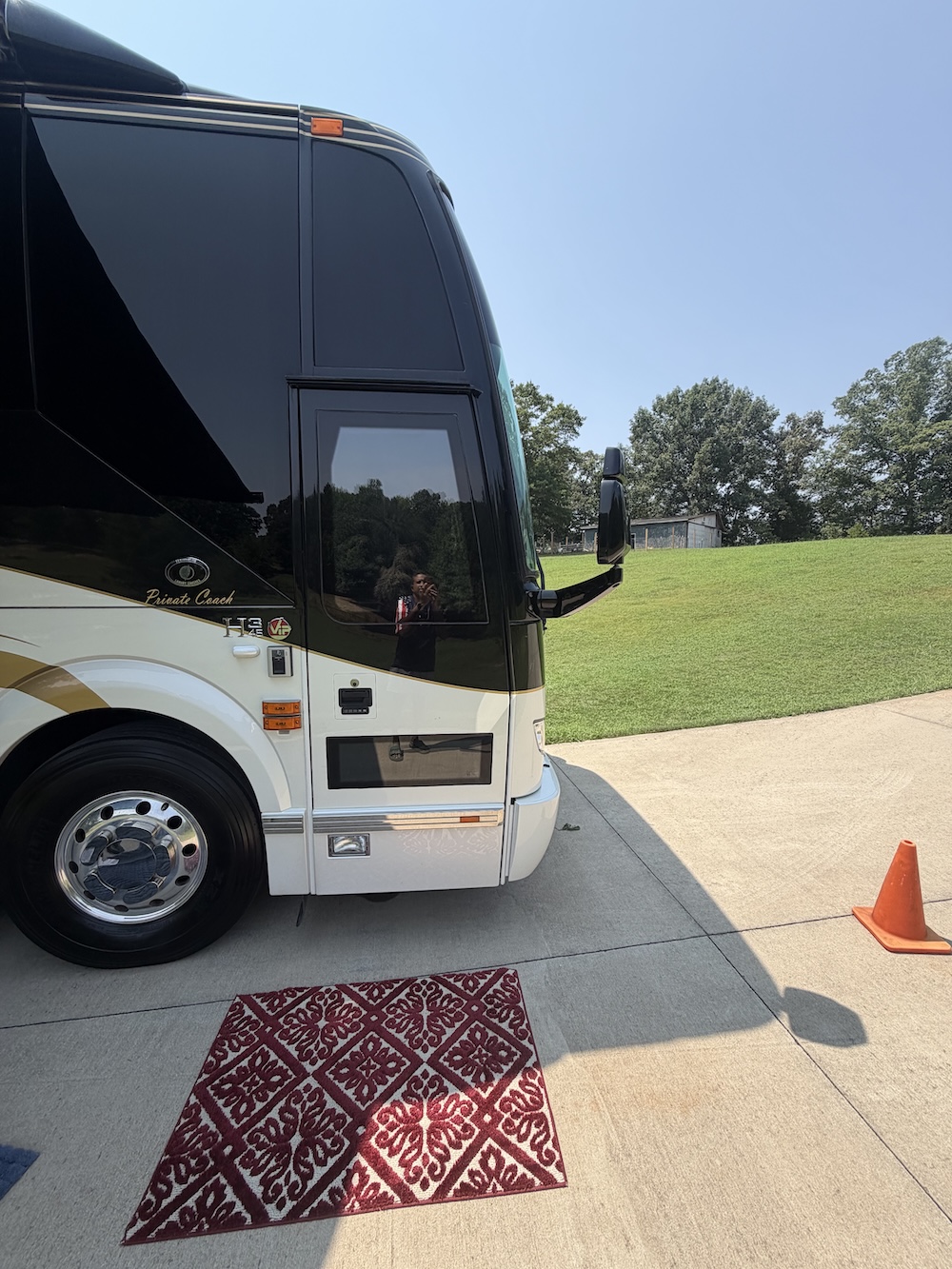 2006 Prevost Featherlite H3-45 For Sale