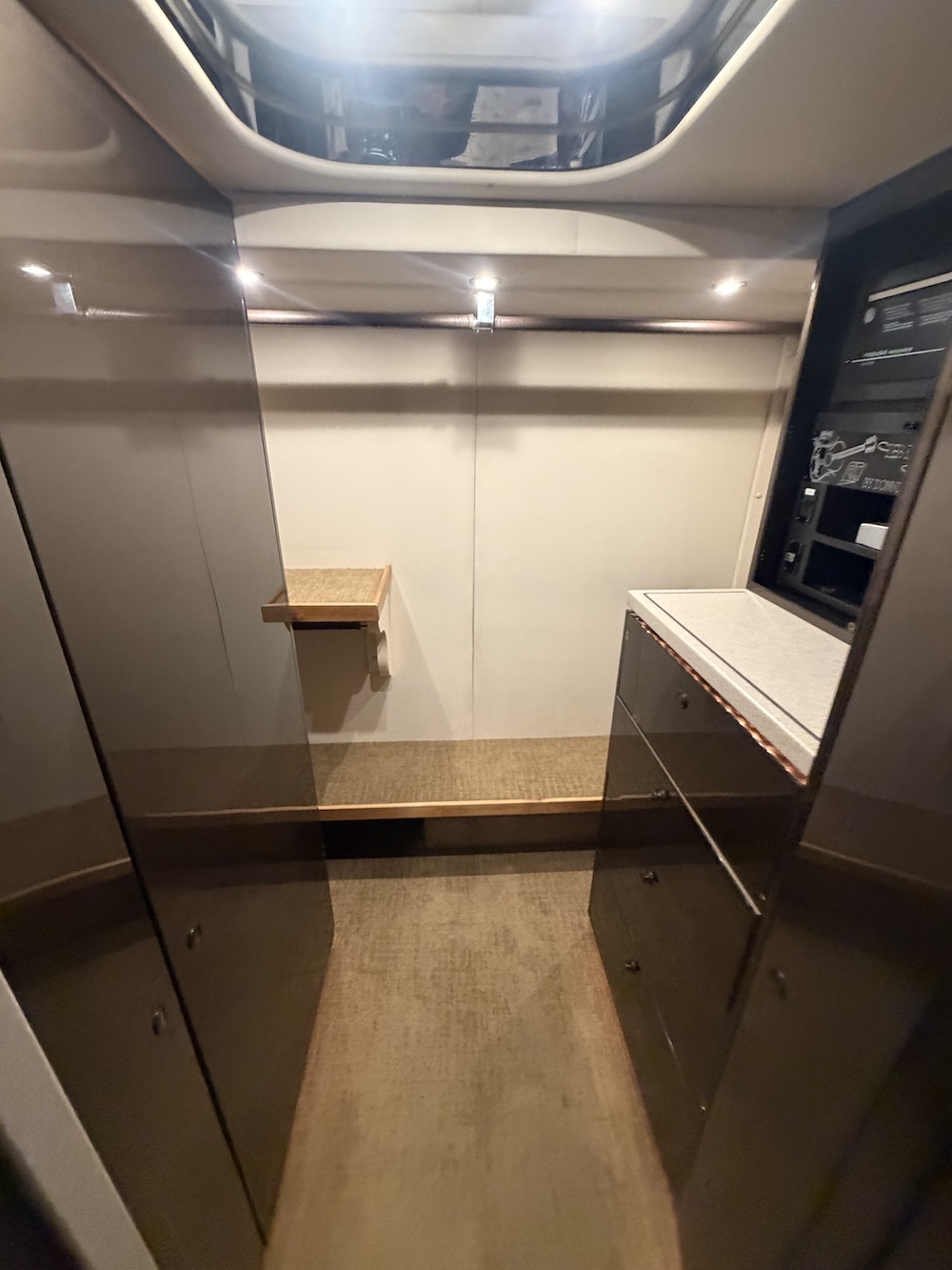 2006 Prevost Featherlite H3-45 For Sale