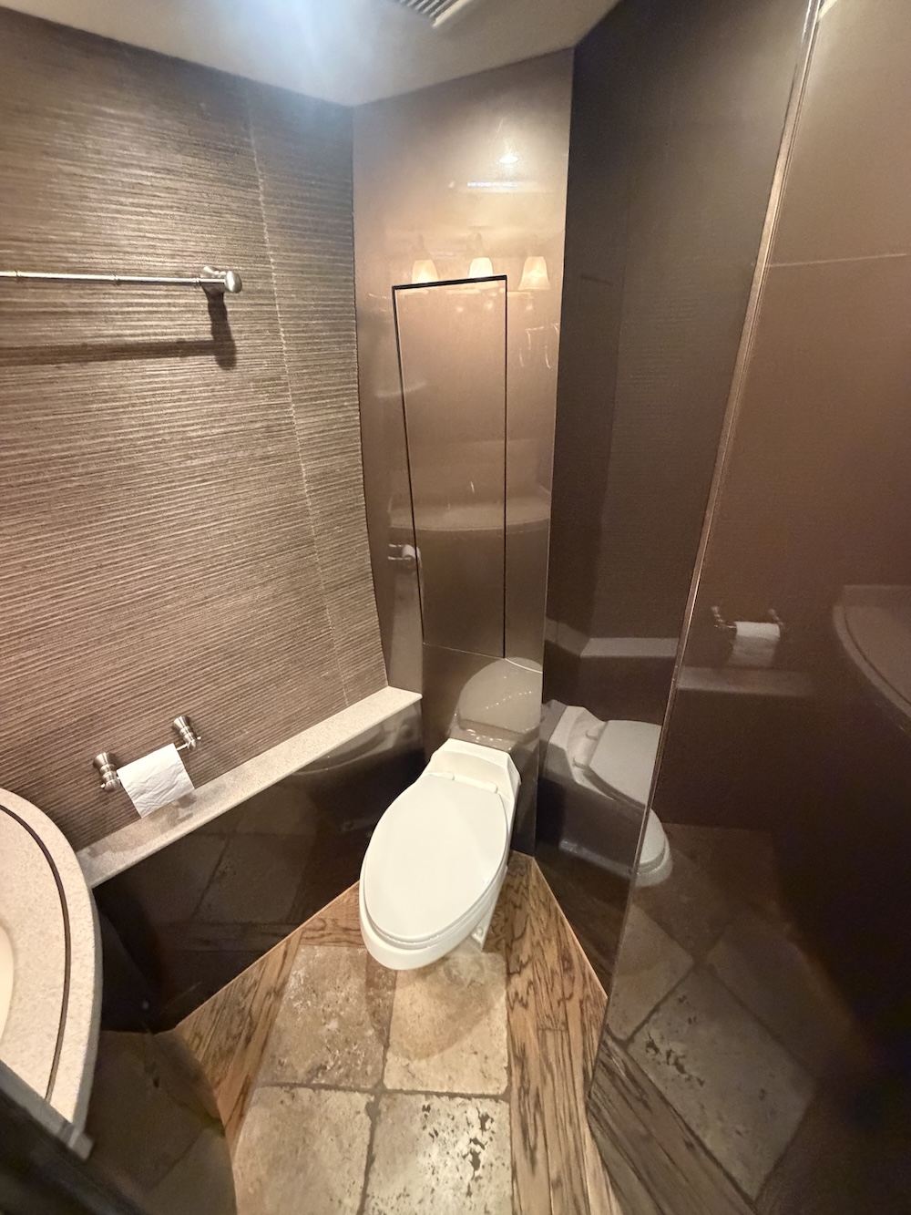 2006 Prevost Featherlite H3-45 For Sale