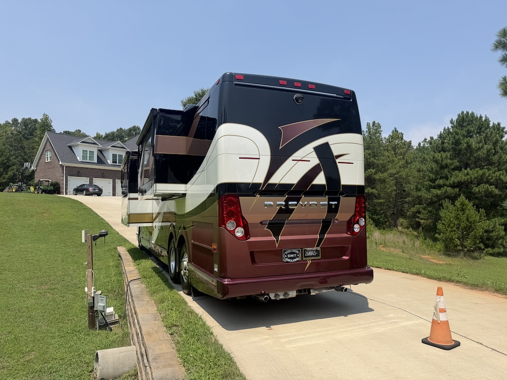 2006 Prevost Featherlite H3-45 For Sale