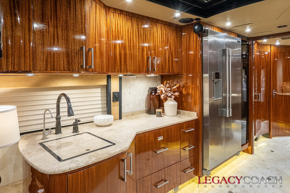 2008 Prevost Legendary XLII For Sale