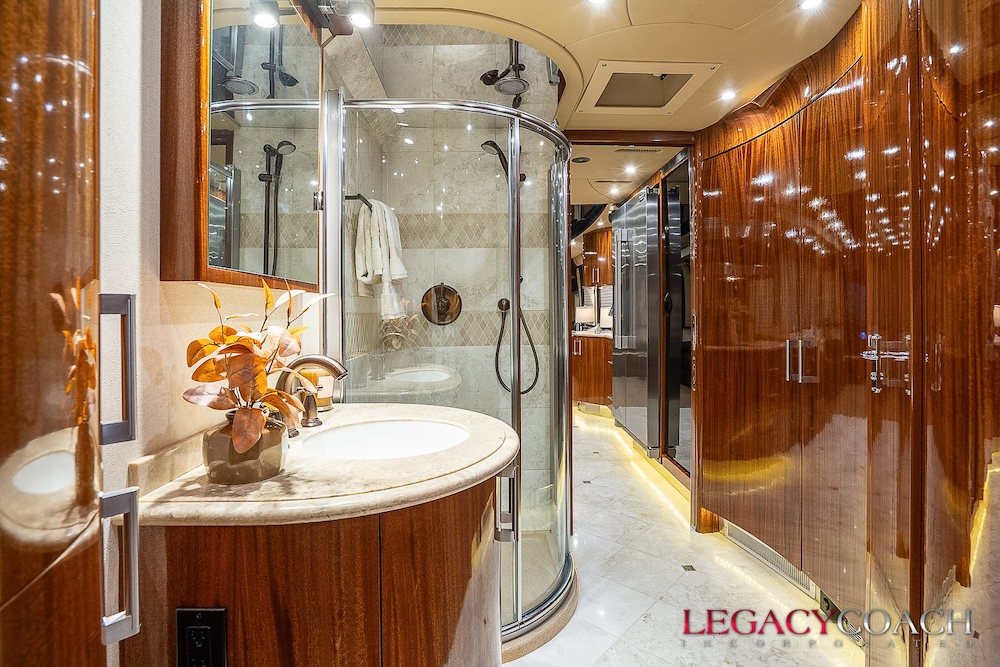 2008 Prevost Legendary XLII For Sale