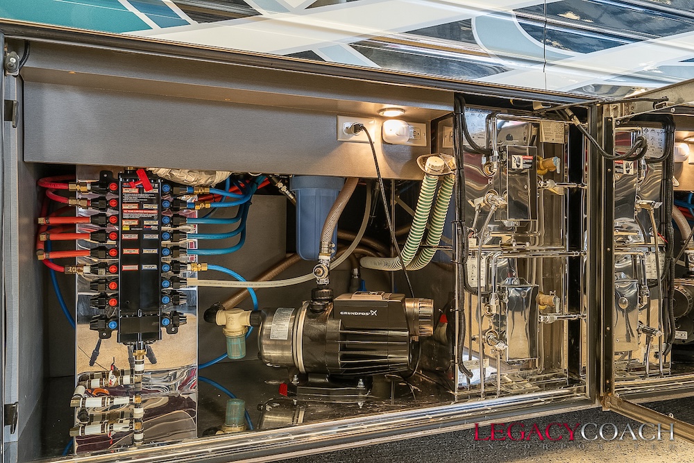 2008 Prevost Legendary XLII For Sale