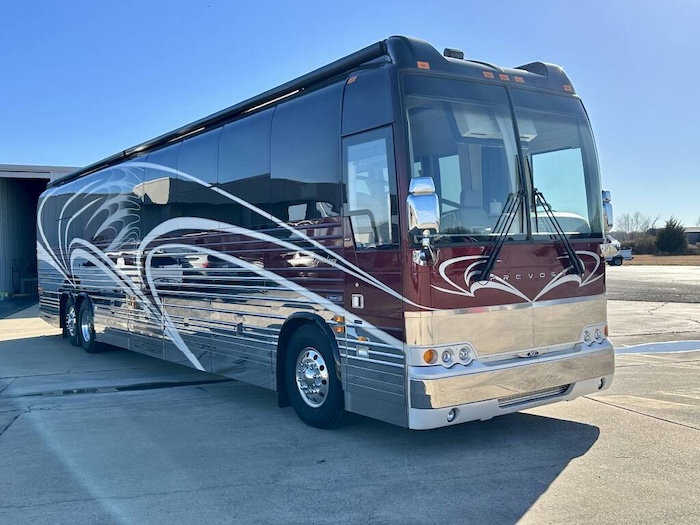 2006 Prevost Legendary XLII For Sale