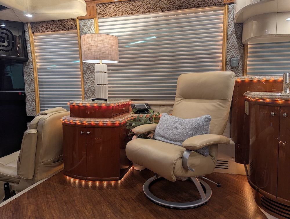 2006 Prevost Liberty H3-45 For Sale