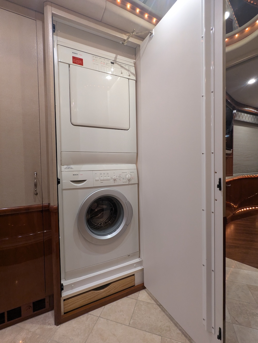 2006 Prevost Liberty H3-45 For Sale