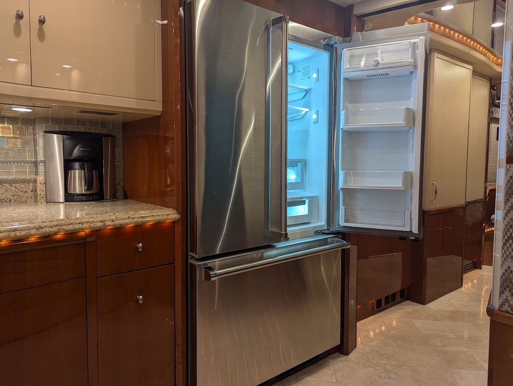 2006 Prevost Liberty H3-45 For Sale