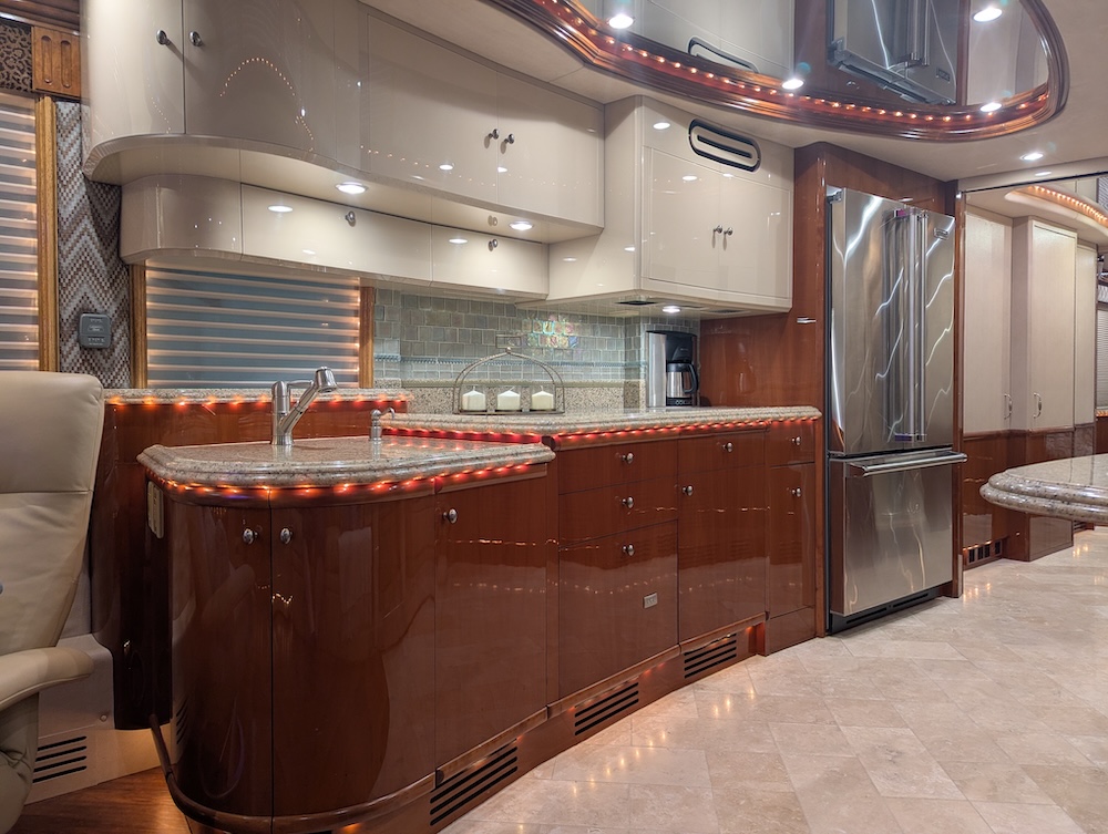 2006 Prevost Liberty H3-45 For Sale